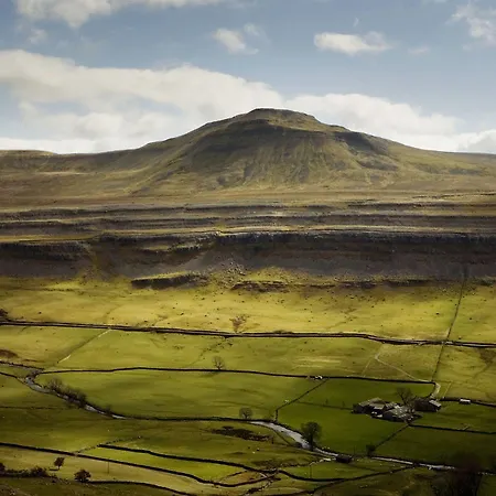 The Traddock Austwick